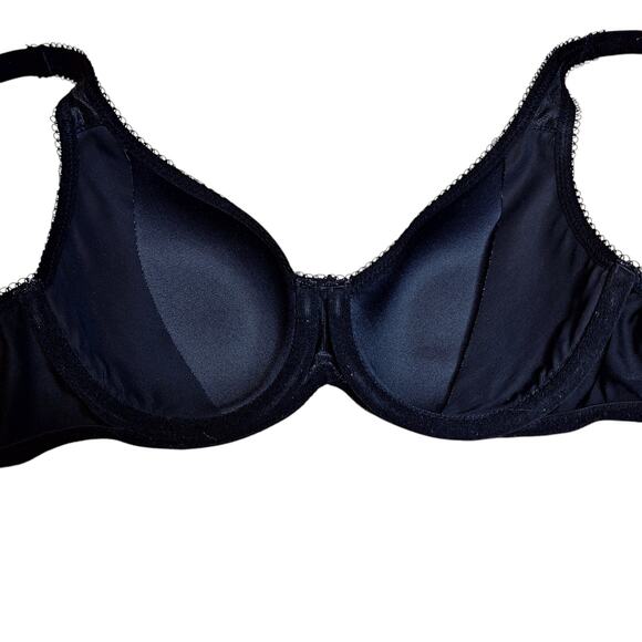 Wacoal womens 32C basic beauty t-shirt bra in black light padding comfortable - Picture 2 of 5
